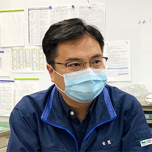 製造部製造課<br>課長　吉荒 重夫 様